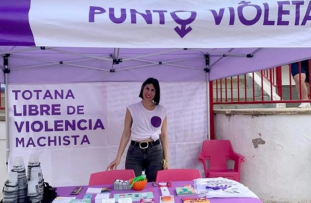 Un Punto Violeta buscar garantizar un espacio libre de violencia de gnero durante Jueves y Viernes Santo en Totana